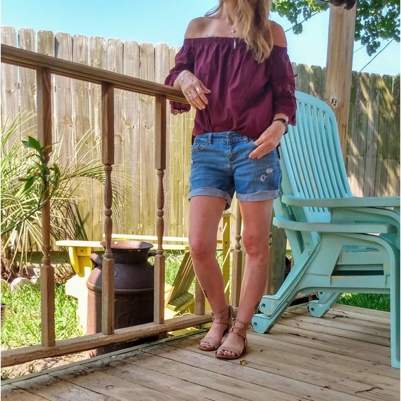 Off the shoulder burgundy top with lace detail - Picture 7 of 9